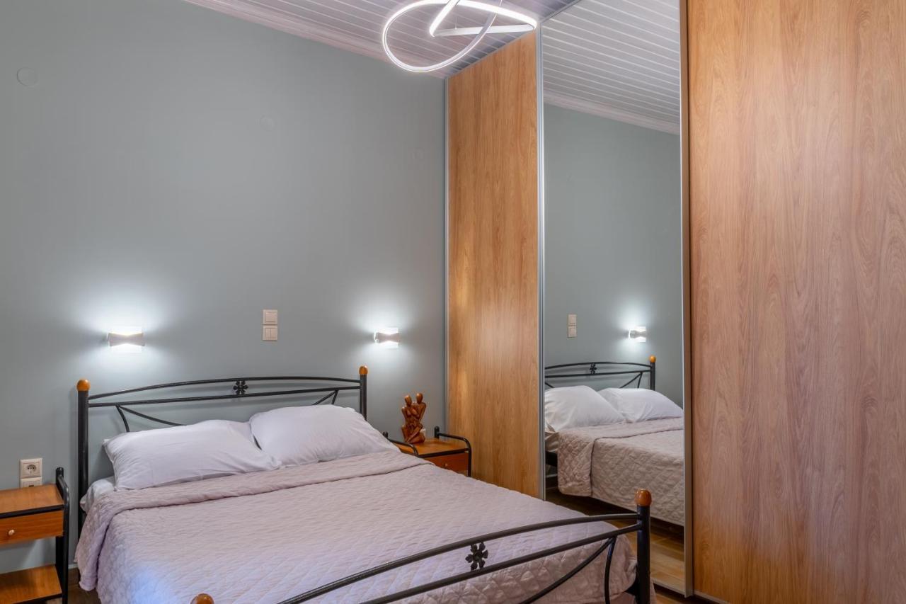 G.R Luxury Apartment Kalligoni Buitenkant foto