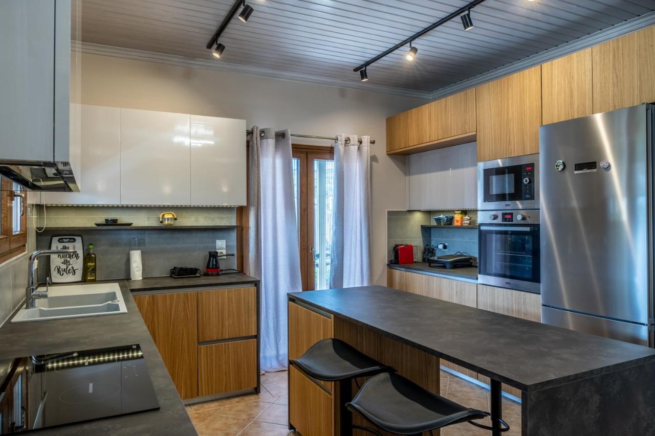 G.R Luxury Apartment Kalligoni Buitenkant foto