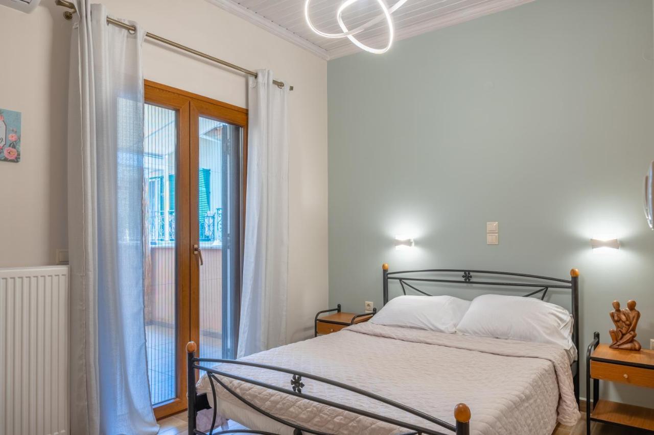 G.R Luxury Apartment Kalligoni Buitenkant foto