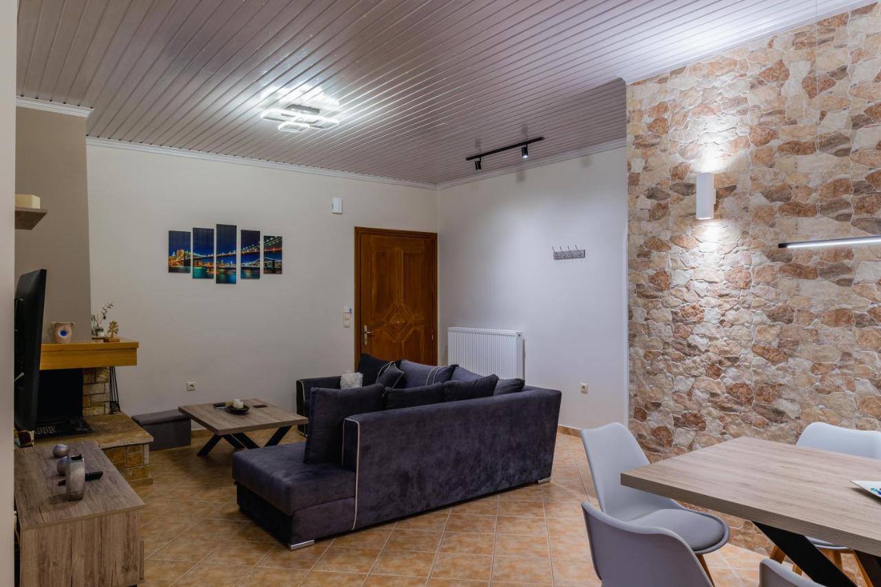 G.R Luxury Apartment Kalligoni Buitenkant foto