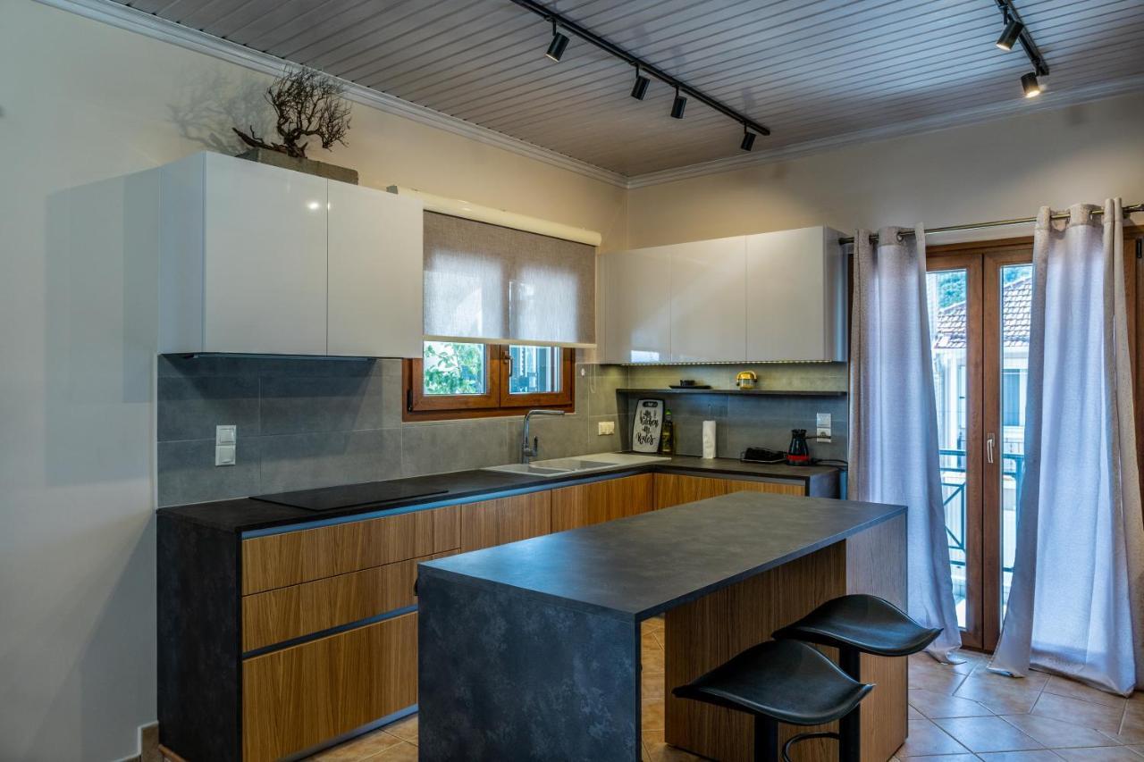 G.R Luxury Apartment Kalligoni Buitenkant foto