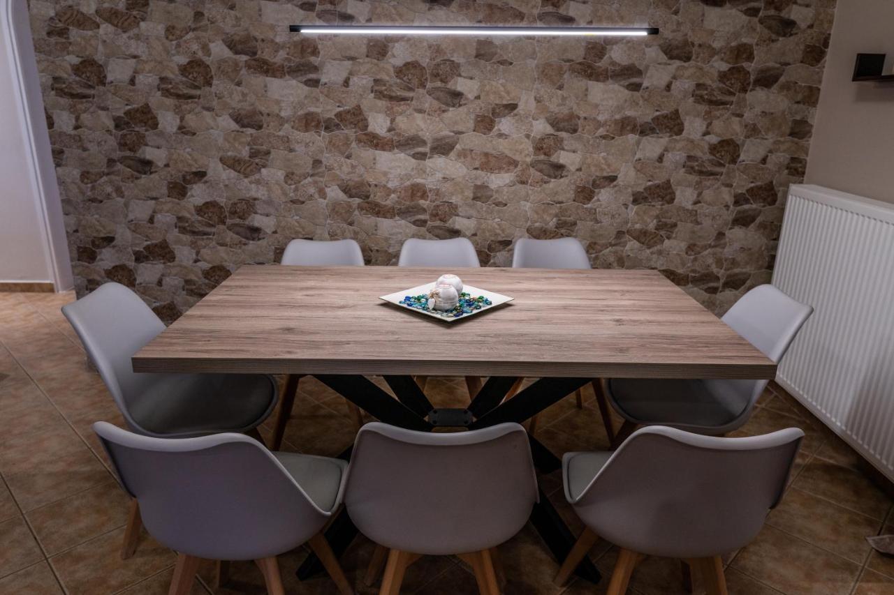 G.R Luxury Apartment Kalligoni Buitenkant foto