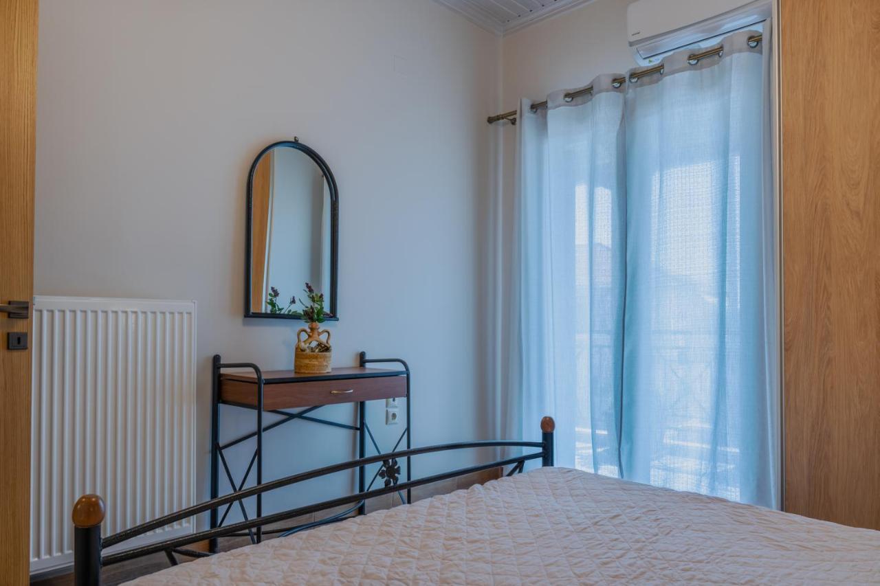 G.R Luxury Apartment Kalligoni Buitenkant foto