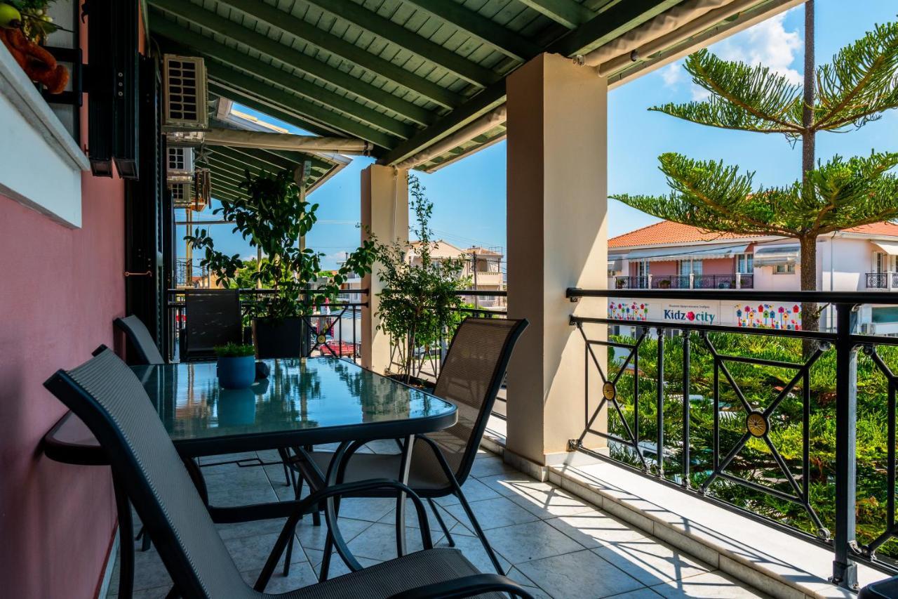G.R Luxury Apartment Kalligoni Buitenkant foto